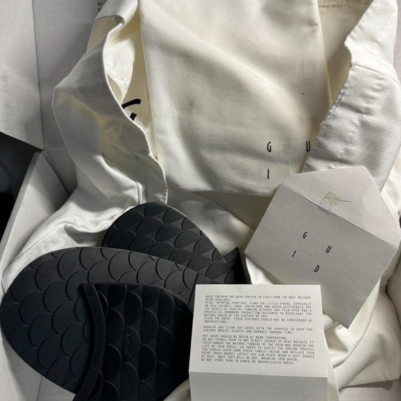 Embroidered Guidi Front zip boot - Picture 5 of 8